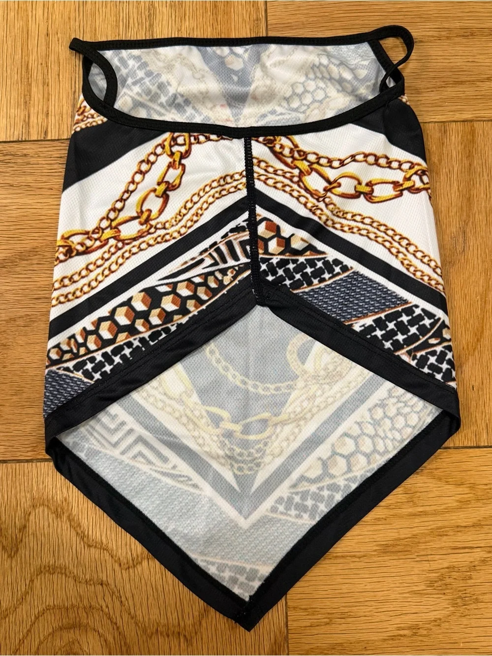 NWT Stylish Black & White Chain Print Neck Gaiter